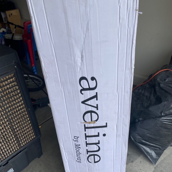 Full size mattress in a box - Picture 2 of 4